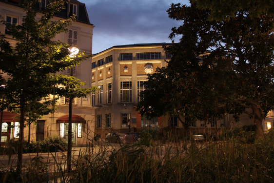 © Atelier S². Maître d’ouvrage : ville de Vincees, direction de l’espace public et cadre de vie – Installateurs : Citelum et Satelec – Matériel d’éclairage : ABAK MEYER - CJCJ - KKDC