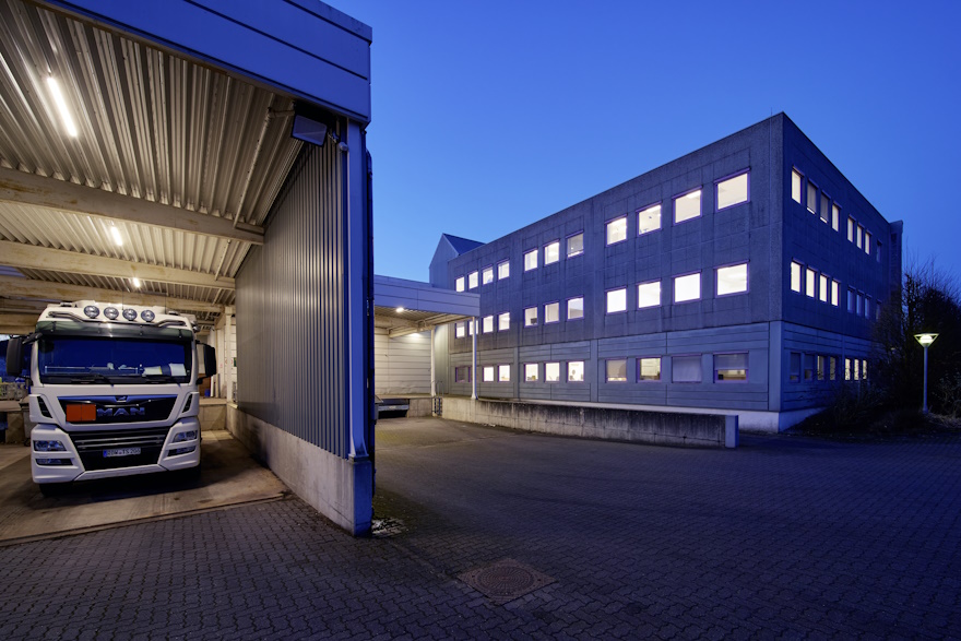 Photo de centres logistiques et entrepôts. Éclairage de Harald Meyer Installationen,par Ledvance