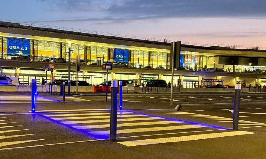 Denis Pomarel : « abel Éclairage sécurise les passages piétons par la lumière » (Lumières N°55 – Cahier technique – Éclairage des aéroports 3/5)